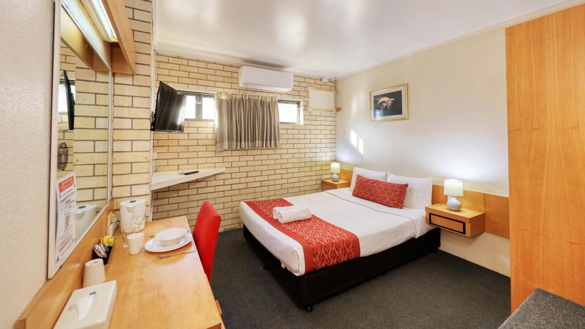 Tropical Gateway Motor Inn Rockhampton Exterior photo